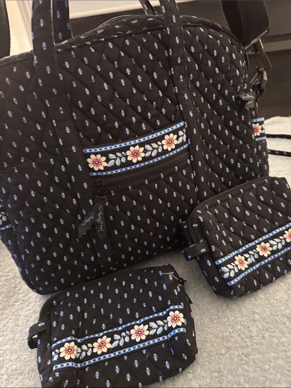 NWOT Vera Bradley Metropolitan Travel Bag & 2pc  Cosmetic cases w/extra strap